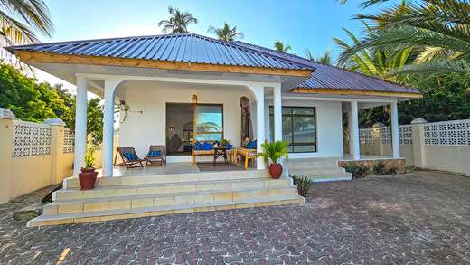 Zoi Beach House